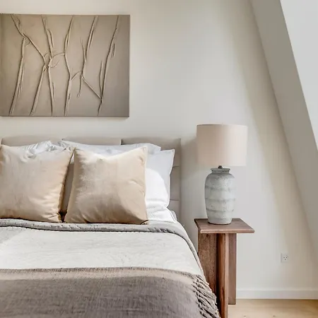 Sanders View - Stunning Two-bedroom With Harbor View *