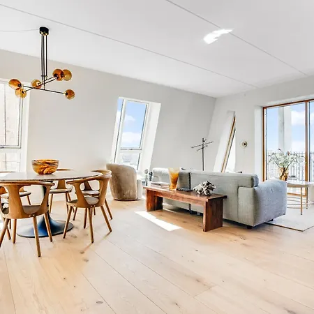 Sanders View - Stunning Two-bedroom With Harbor View