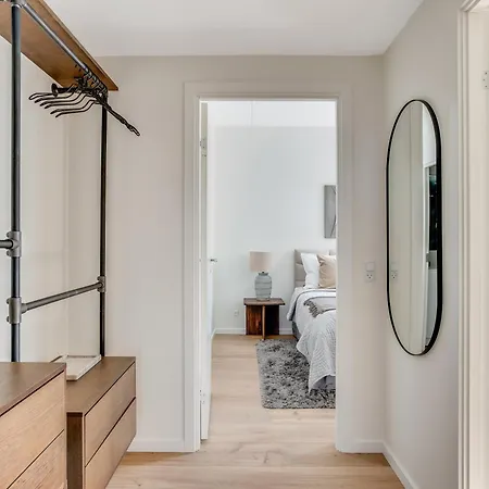 Sanders View - Stunning Two-bedroom With Harbor View Appartement